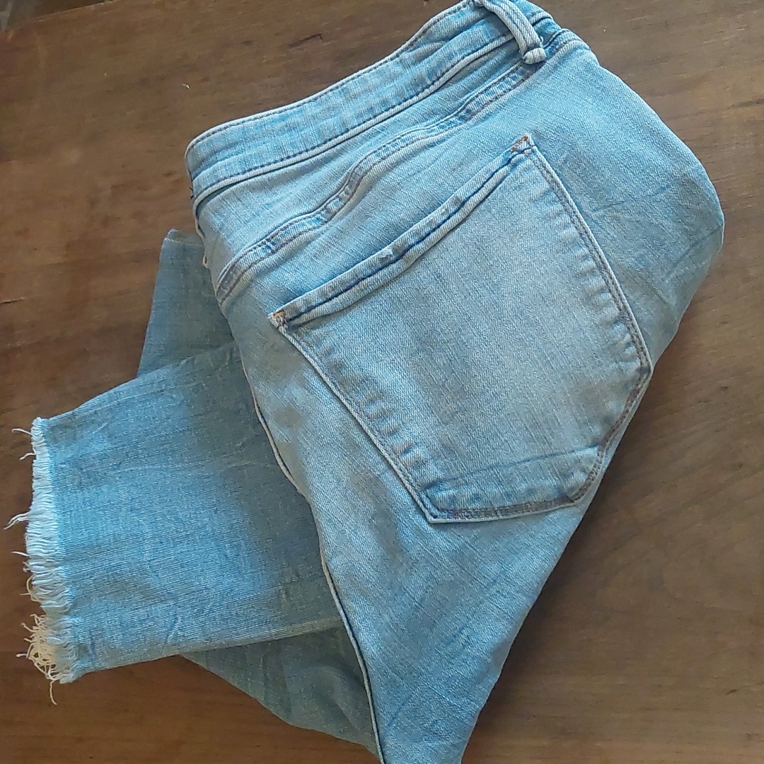 Abercrombie & Fitch Super Skinny Ankle Mid Rise Jeans